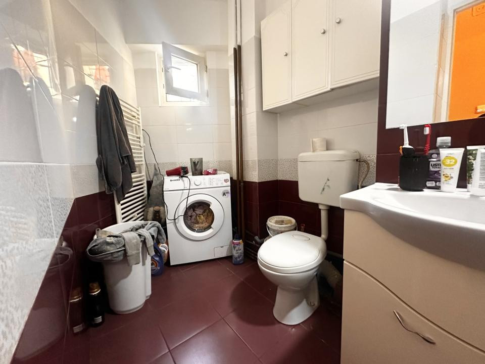 Apartament cu 4 camere, 95 mp utili - zona Calea Sagului