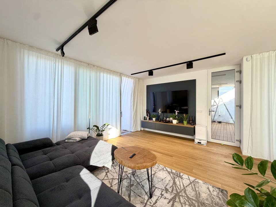 Casa individuala cu piscina, 100 utili, 400 mp teren - Dumbravita