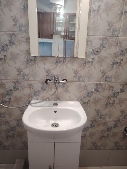 Garsoniera 21mp utili, etaj 4, zona Soarelui 
