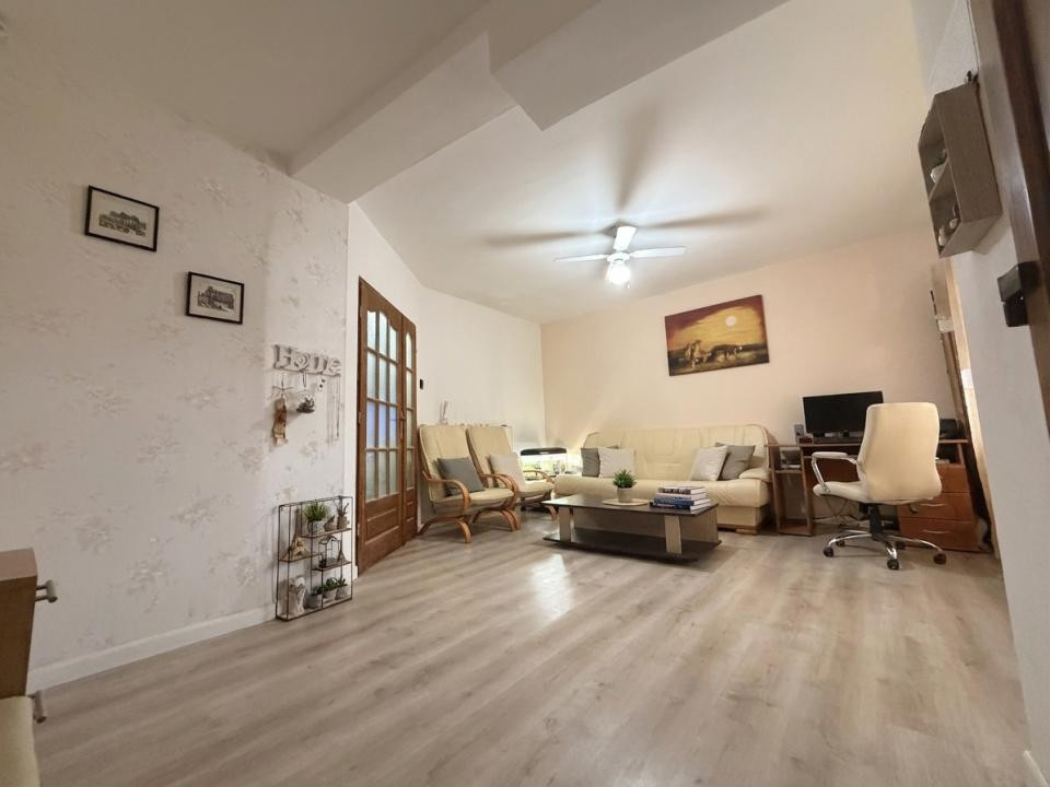 Casa individuala 171 mp utili, 411 mp teren, panouri solare -Zona Dambovita 