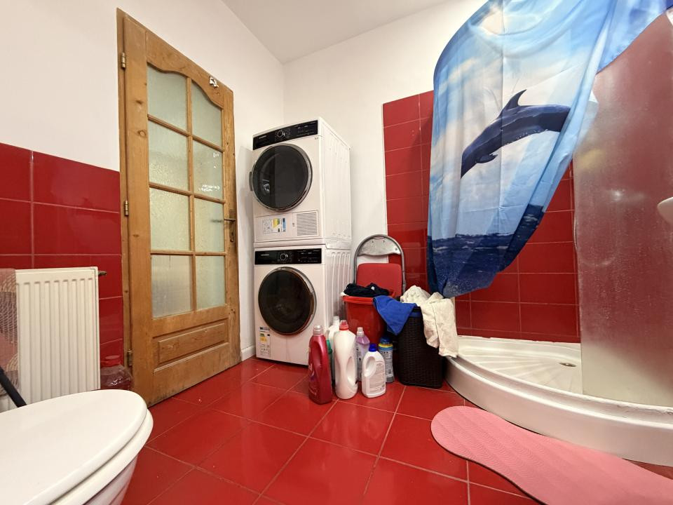 Casa individuala 171 mp utili, 411 mp teren, panouri solare -Zona Dambovita 