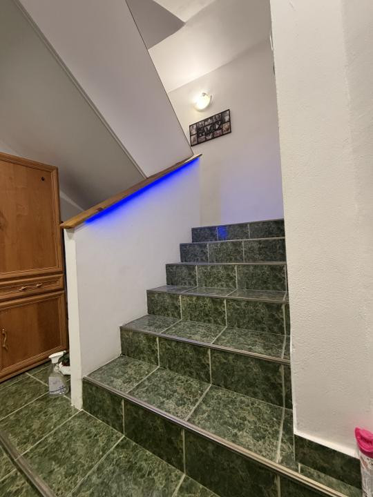 Casa individuala 171 mp utili, 411 mp teren, panouri solare -Zona Dambovita 