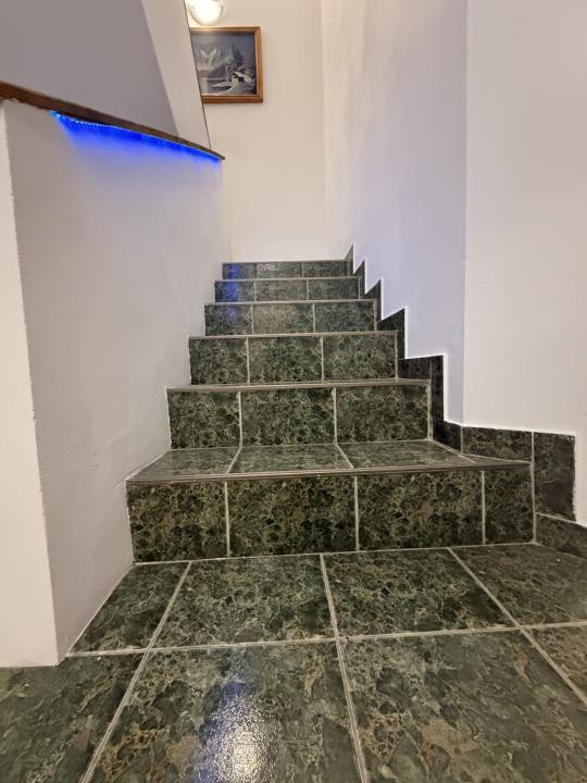 Casa individuala 171 mp utili, 411 mp teren, panouri solare -Zona Dambovita 