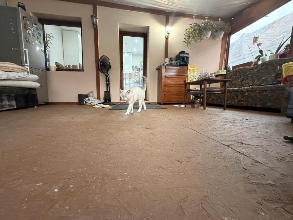 Casa individuala 171 mp utili, 411 mp teren, panouri solare -Zona Dambovita 