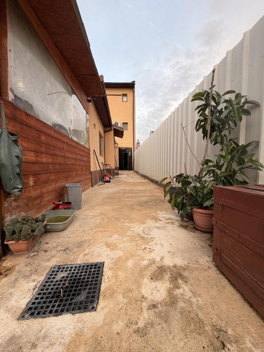 Casa individuala 171 mp utili, 411 mp teren, panouri solare -Zona Dambovita 