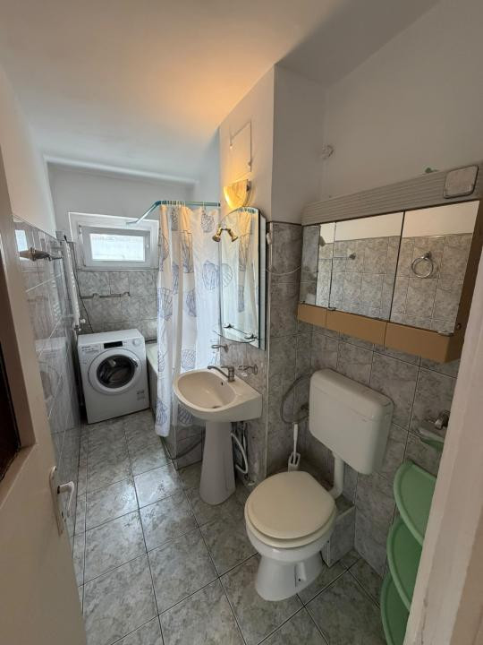 Apartament 3 camere, decomandat, 65 mp utili - Buziasului