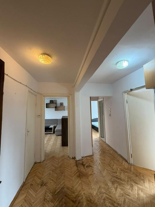 Apartament 3 camere, decomandat, 65 mp utili - Buziasului