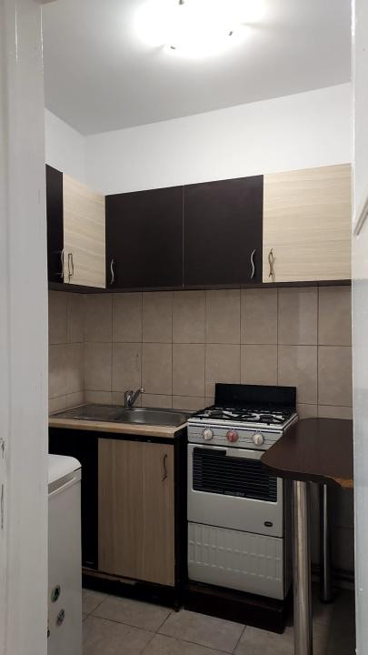 Apartament cu o camera + balcon - Buziasului