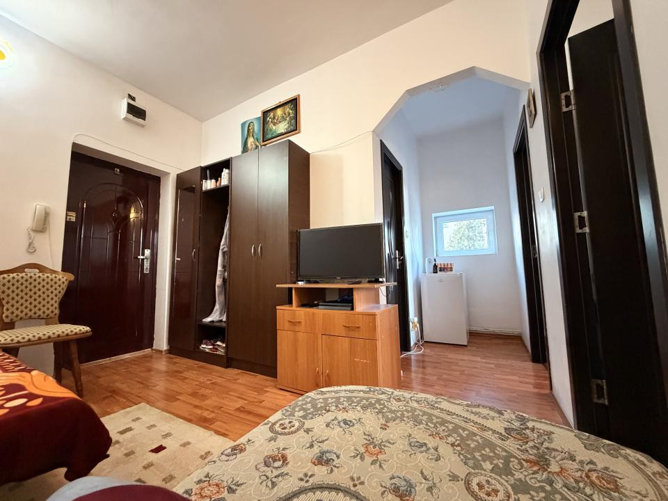 Apartament 2 camere, semidecomandat, 33,5 mp utili, etaj 1 -Blascovici