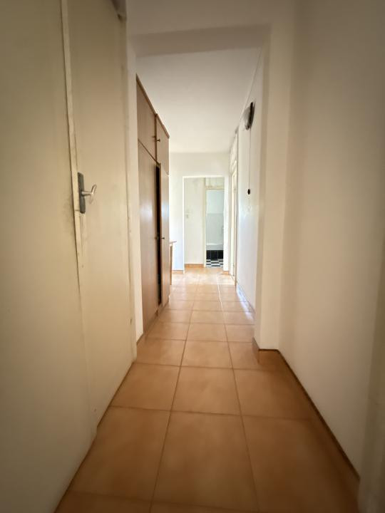 Apartament cu 3 camere, decomandat, 2 balcoane - Soarelui