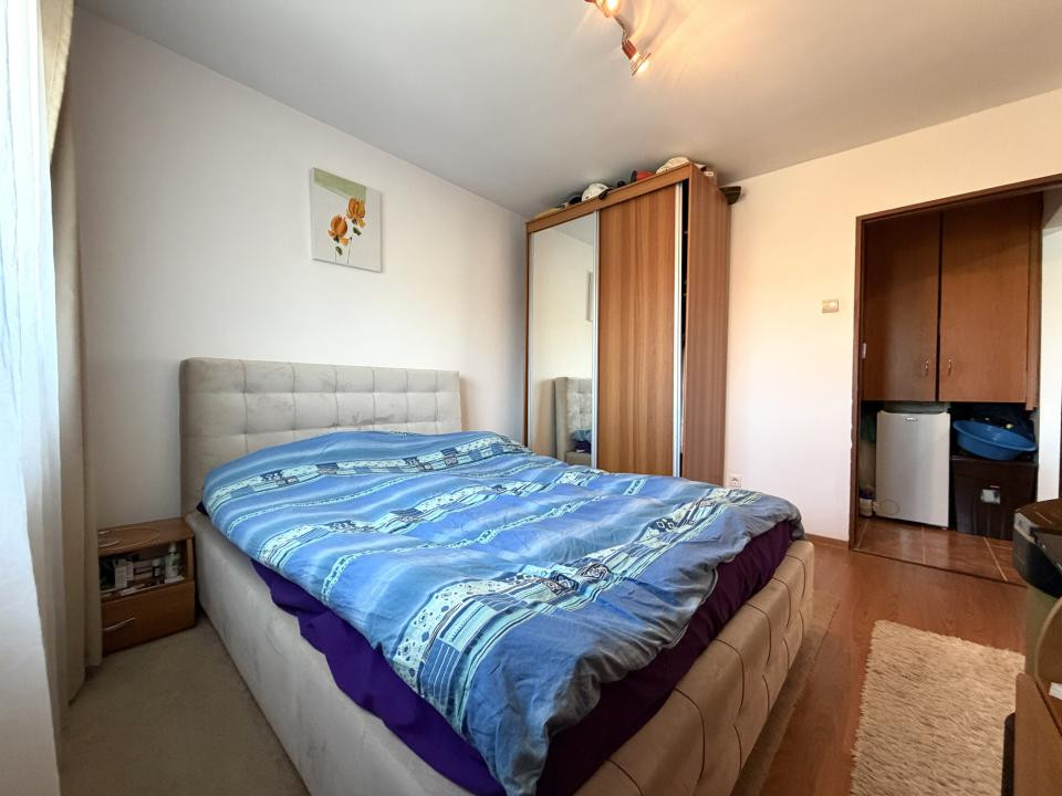 Apartament cu 2 camere,decomandat, 47 mp utili, acoperis tigla-Lipovei