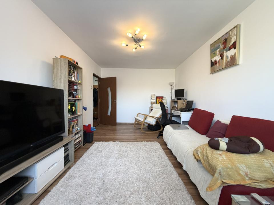 Apartament cu 2 camere,decomandat, 47 mp utili, acoperis tigla-Lipovei