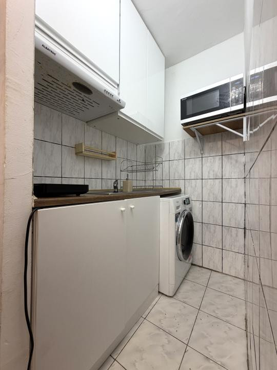 Apartament 1 camera, renovat si utilat complet, etaj 4 - Lunei