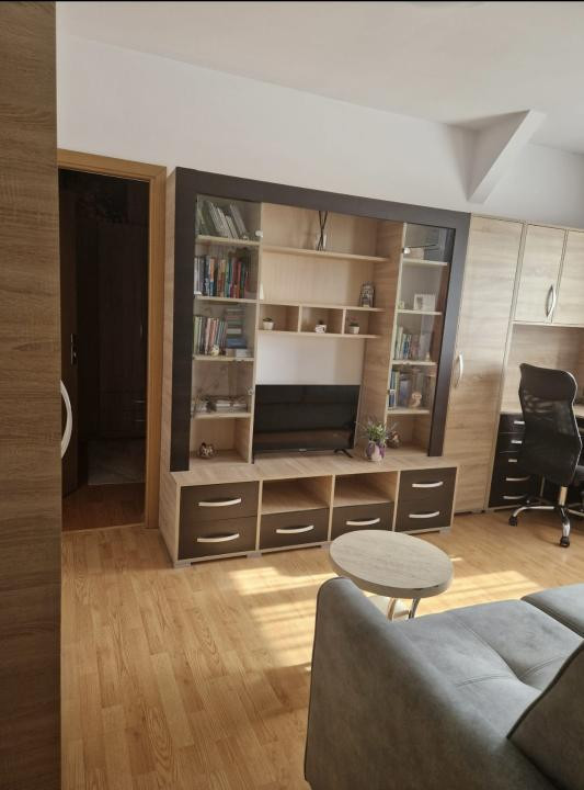 Apartament cu 2 camere, 33 mp utili - Piata Doina