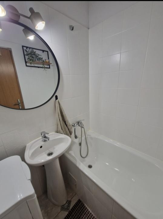 Apartament cu 2 camere, 33 mp utili - Piata Doina