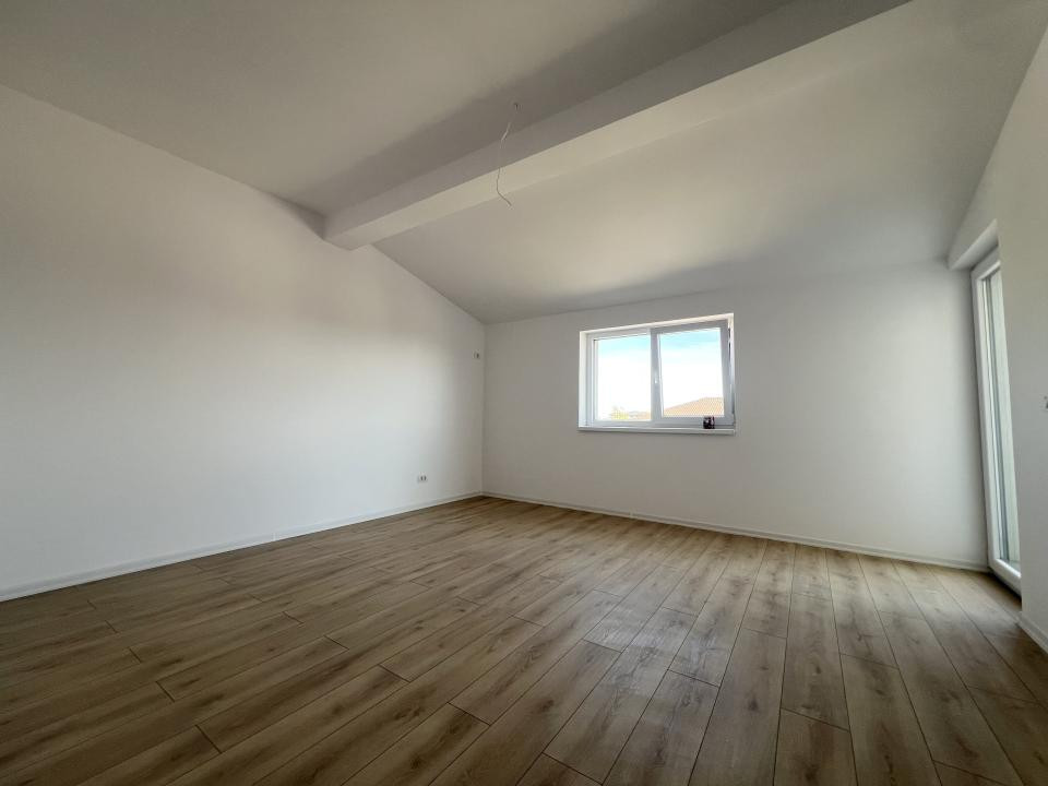 Apartament 2 camere, 52 mp utili, decomandat, planseu de beton - Giroc