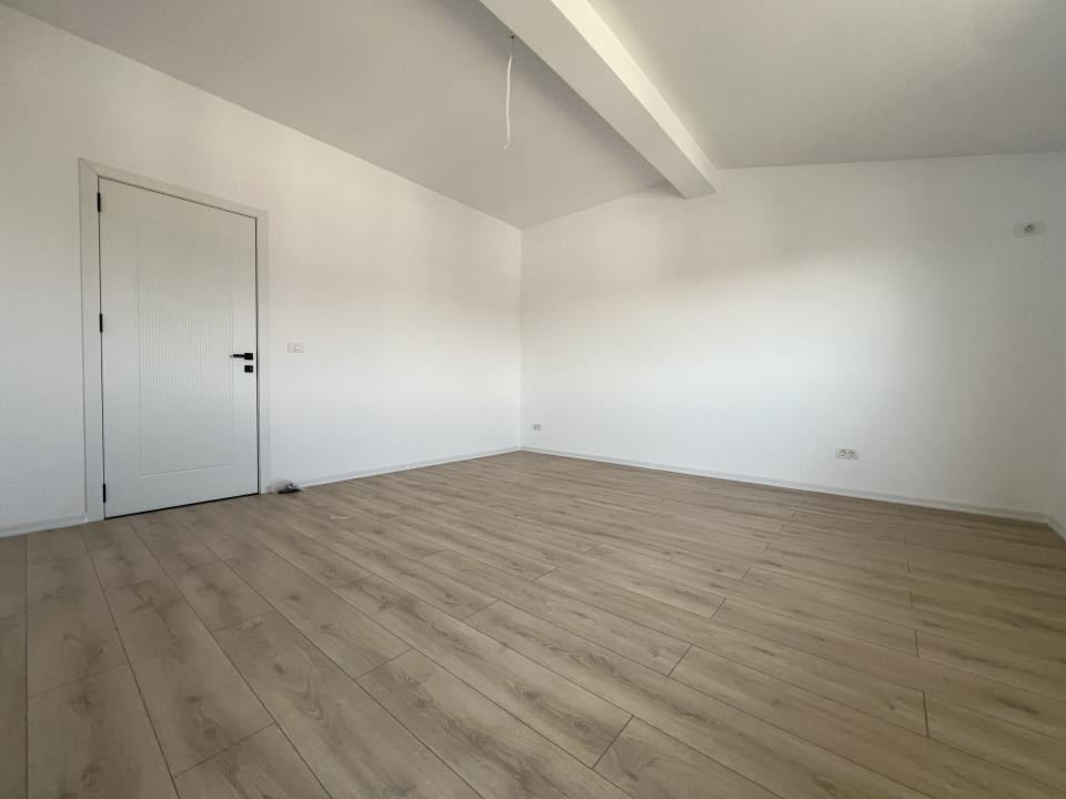 Apartament 2 camere, 52 mp utili, decomandat, planseu de beton - Giroc