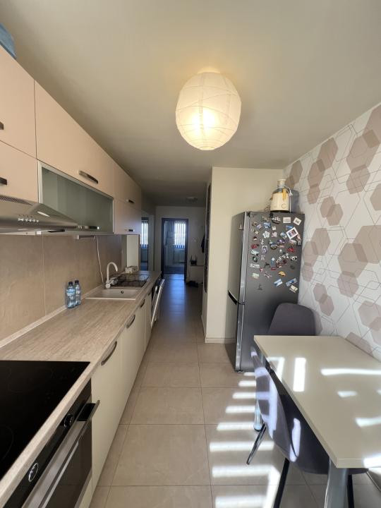 Apartament modern, 3 camere, 62 mp utili, decomandat - zona Popa Sapca