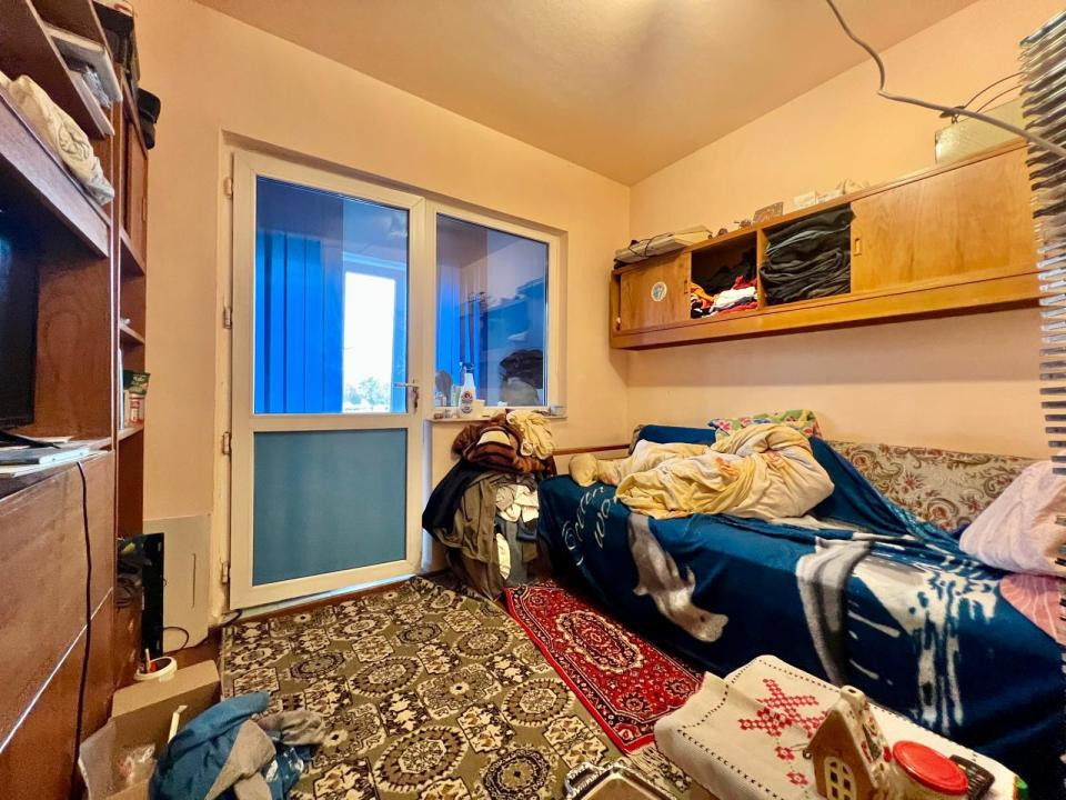  Apartament 4 camere, decomandat, 76mp utili, etaj 1 - Zona Soarelui