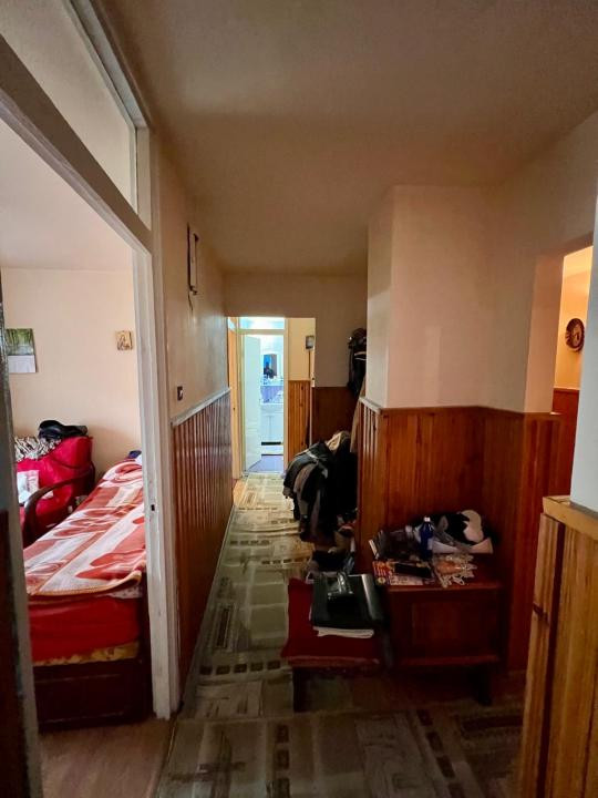  Apartament 4 camere, decomandat, 76mp utili, etaj 1 - Zona Soarelui