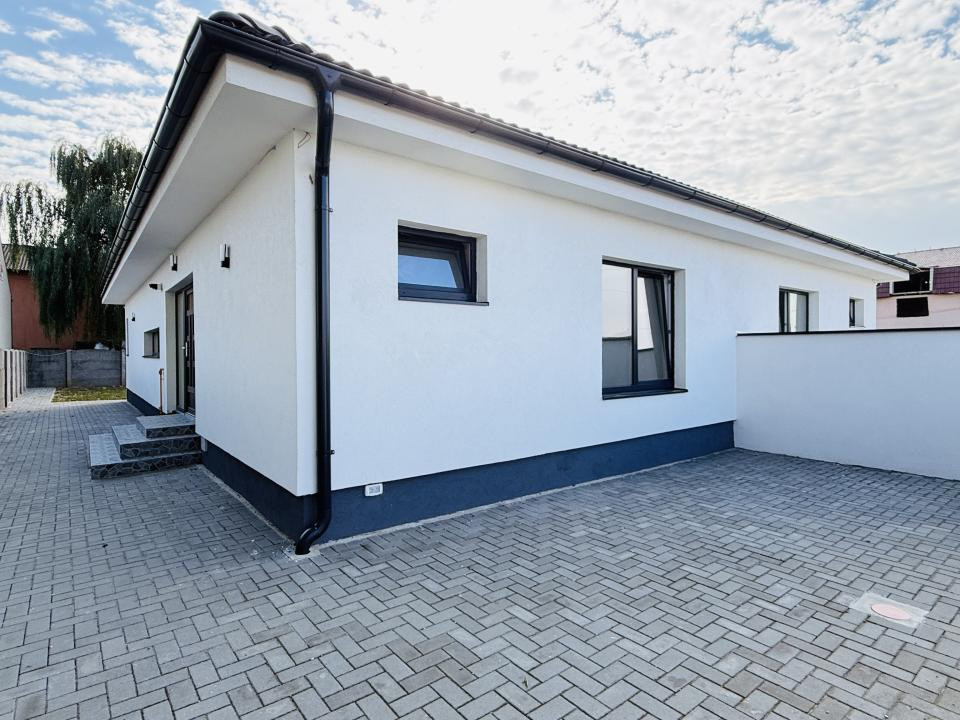 COMISION 0% Duplex modern 4 camere, 86mp utili, 301mp teren in Sag 
