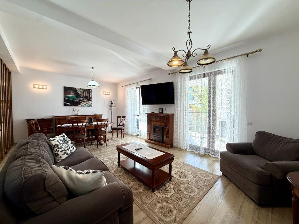 Triplex premium, 4 camere, 110 mp utili, 206 mp teren - Dumbravita 