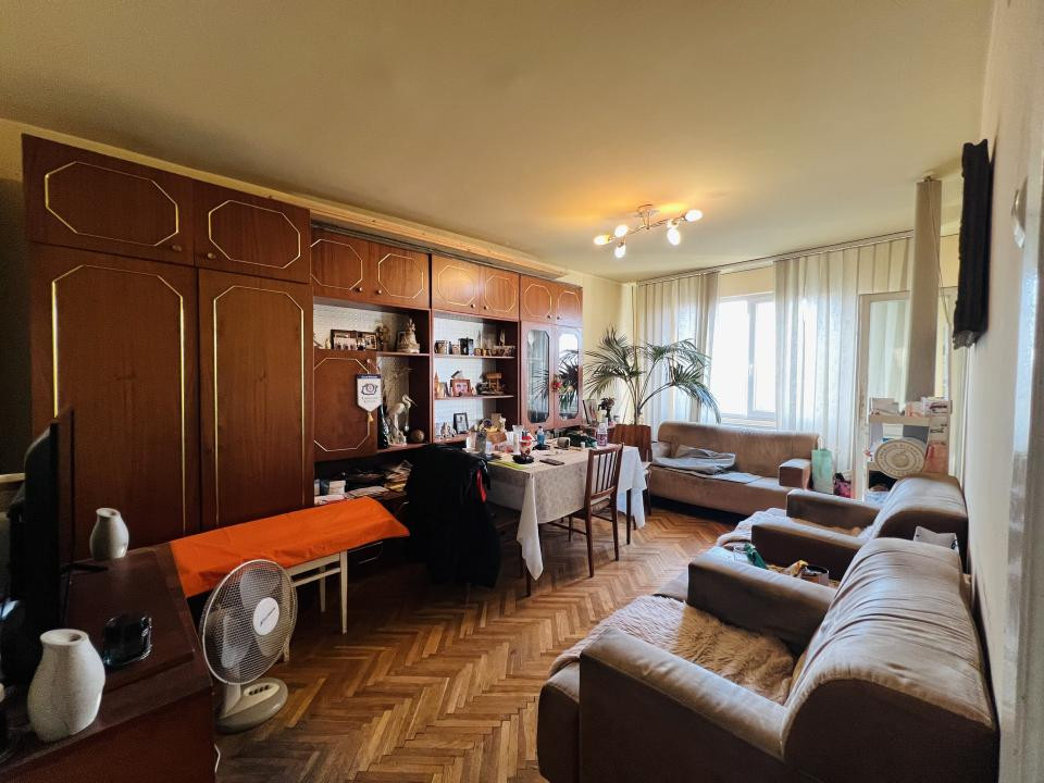 Apartament cu 3 camere decomandat- str Circumvalațiunii Timisoara 