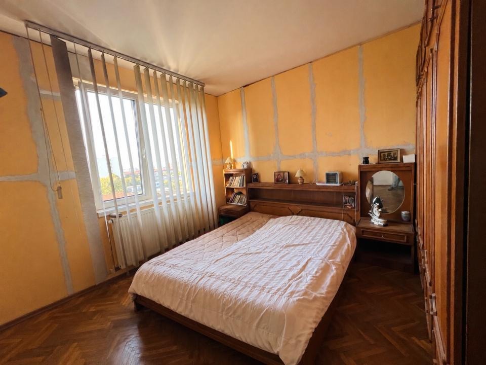 Apartament cu 3 camere decomandat- str Circumvalațiunii Timisoara 
