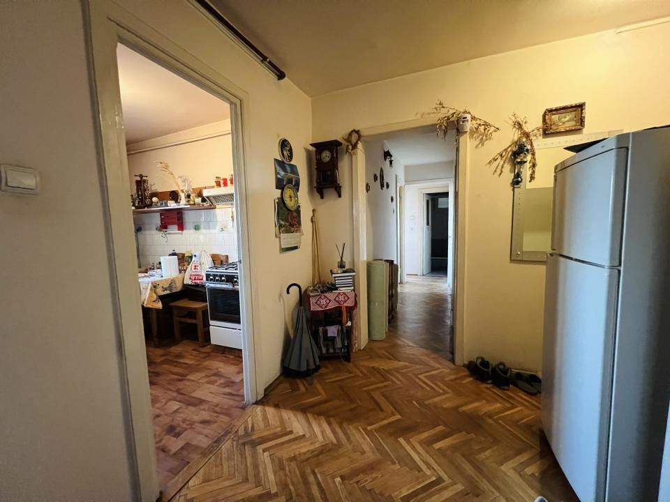 Apartament cu 3 camere decomandat- str Circumvalațiunii Timisoara 