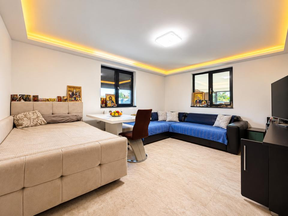 Casa Individuala, 141 mp utili, 460mp teren, 4 camere -Sag