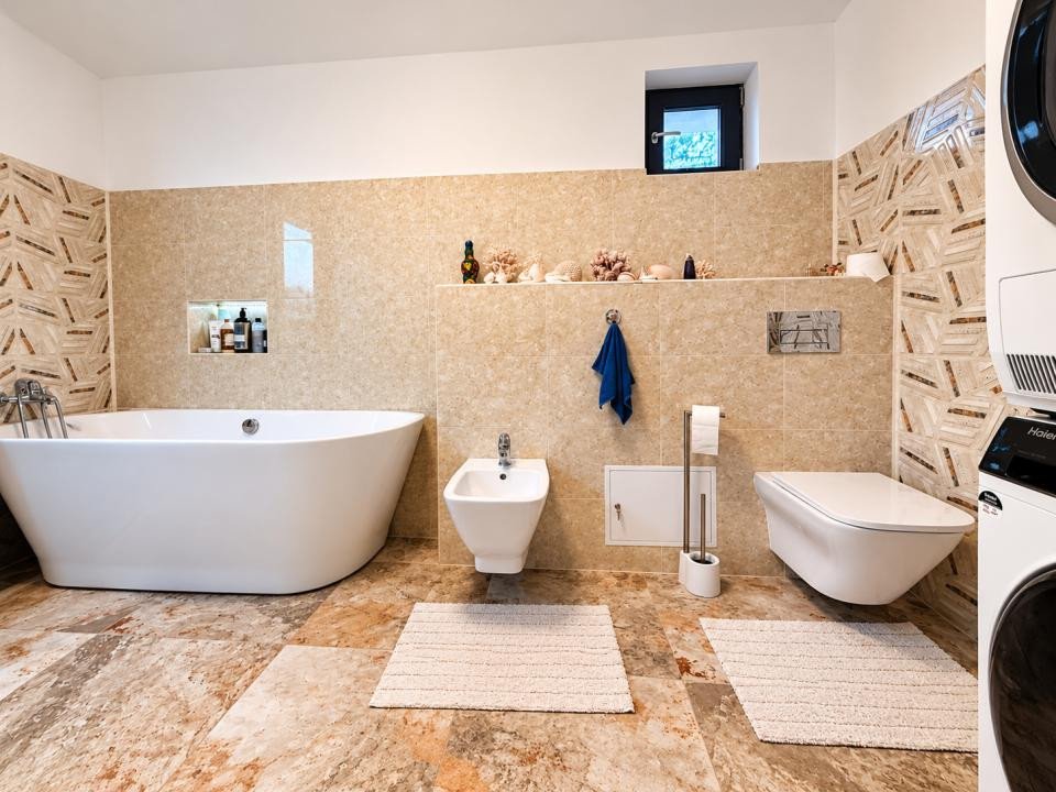 Casa Individuala, 141 mp utili, 460mp teren, 4 camere -Sag