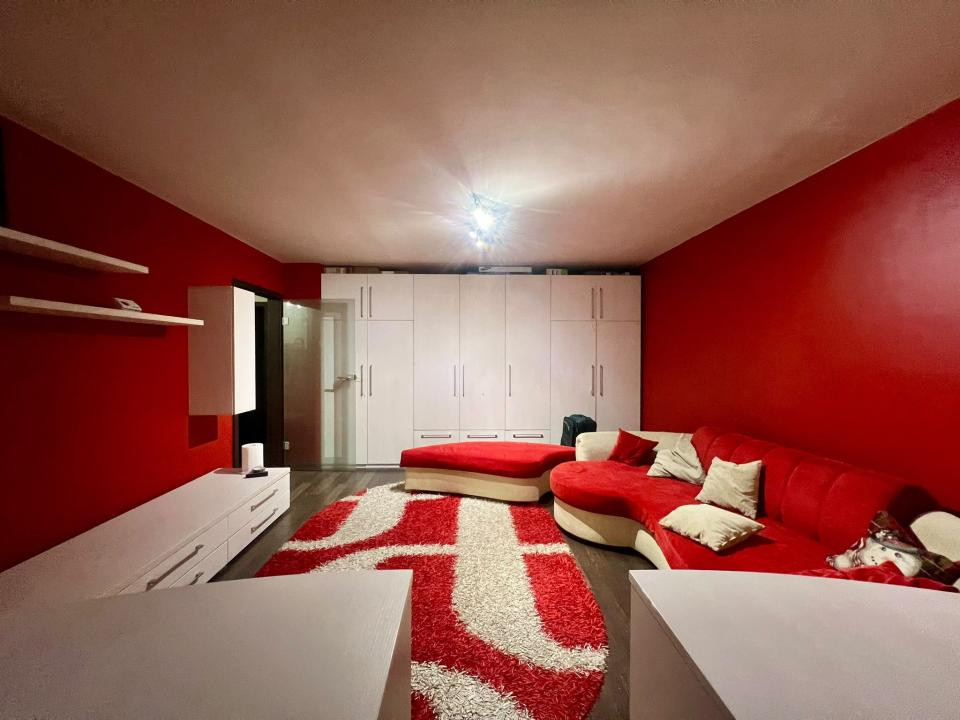 Apartament modern 3 camere, etaj 2/4, 73 mp utili - Zona Lunei