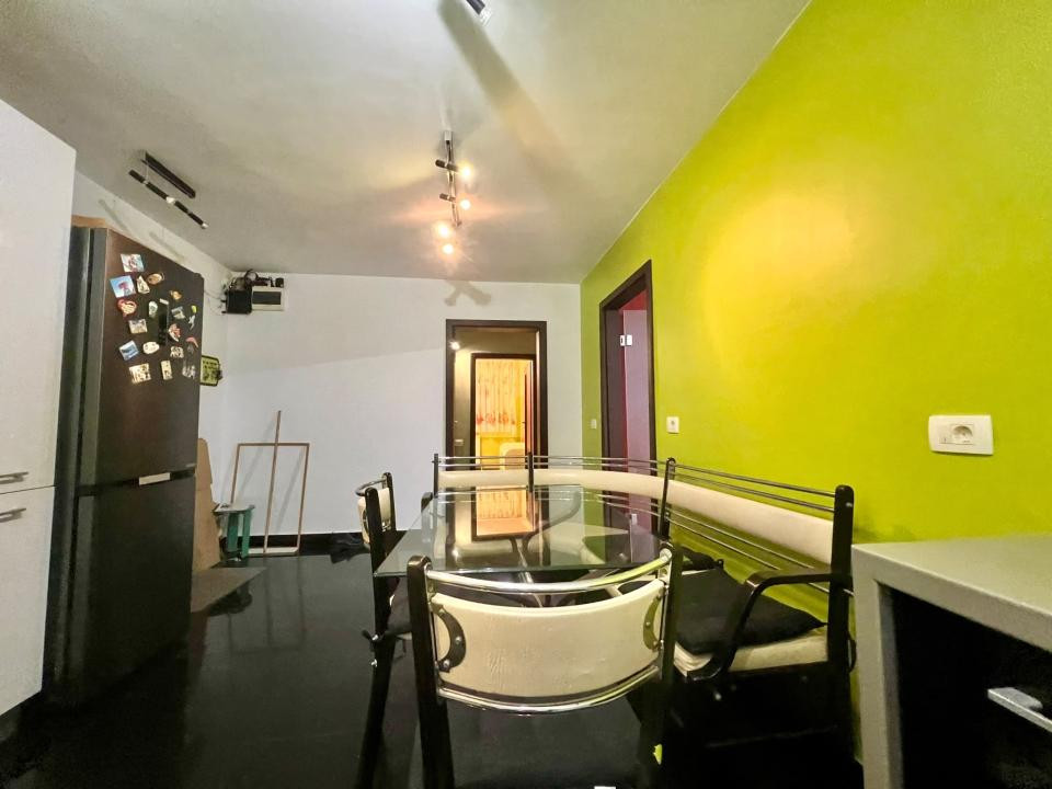  Apartament modern 3 camere, etaj 2/4, 73 mp utili - Zona Lunei