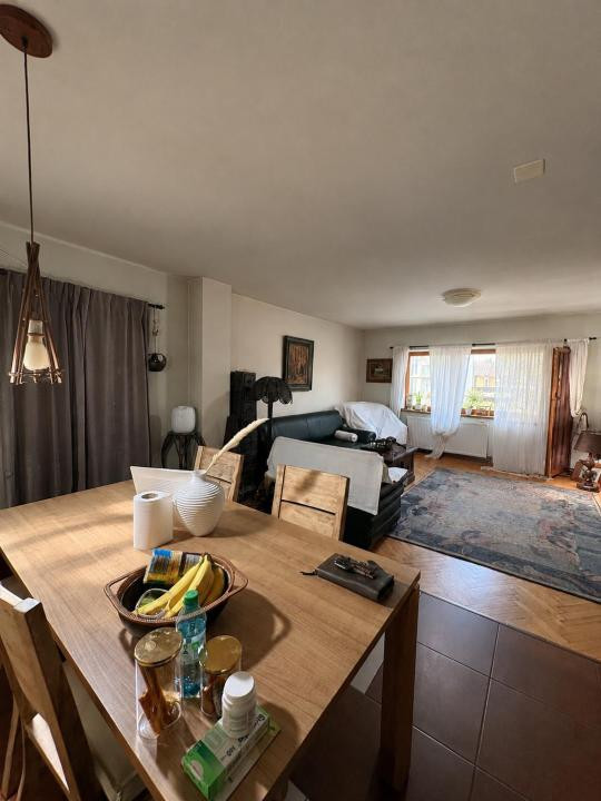 Apartament 90mp + 8mp balcoane, 3 camere - zona Girocului