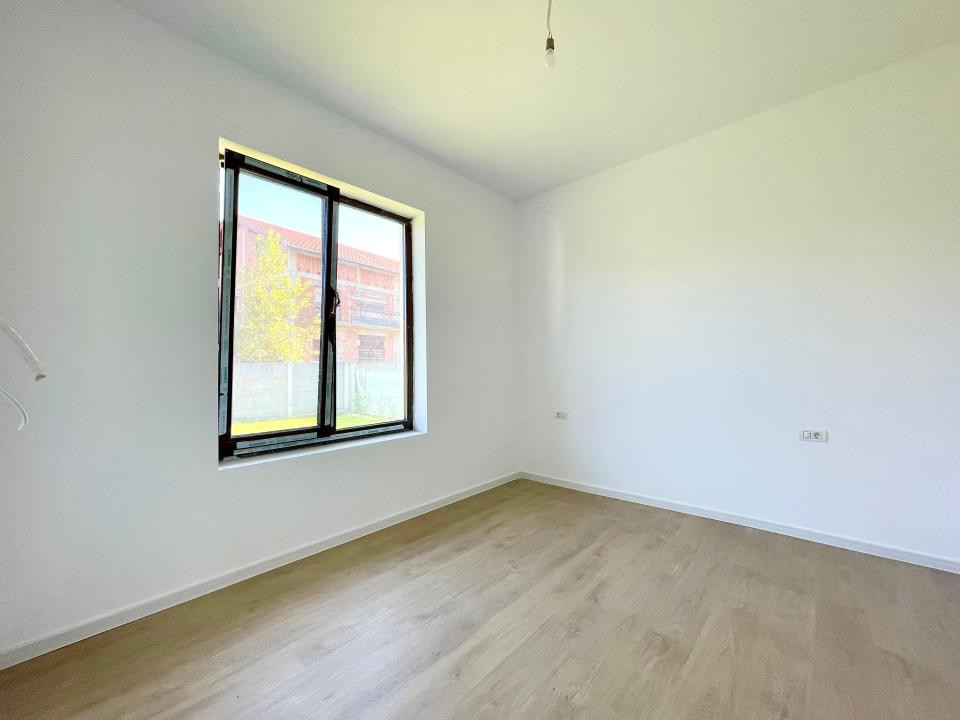 Duplex cu 4 camere pe parter, teren 515mp - Mosnita Noua
