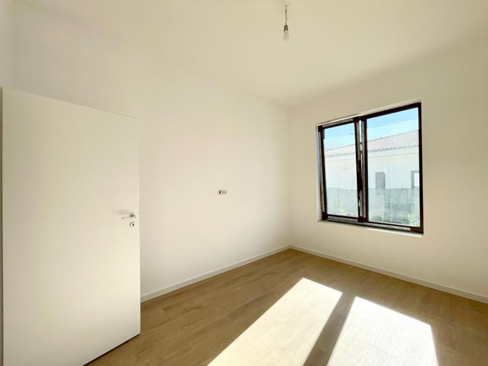 Duplex cu 4 camere pe parter, teren 515mp - Mosnita Noua