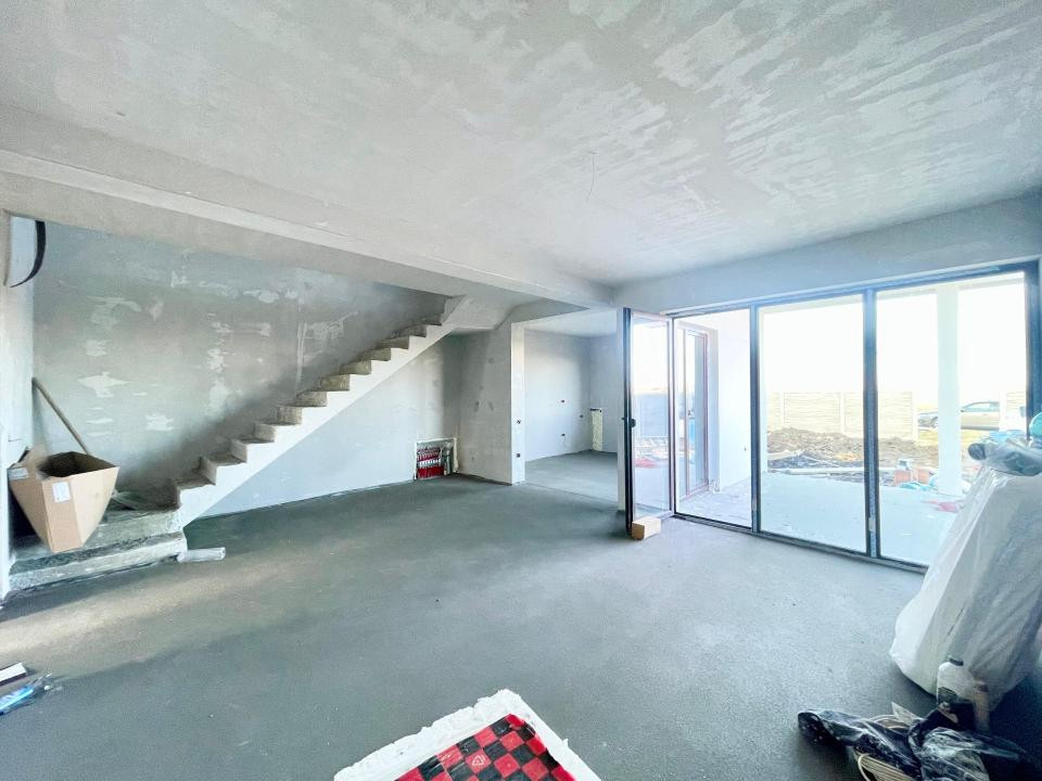 Duplex cu 3 dormitoare, predare la cheie - Mosnita Veche