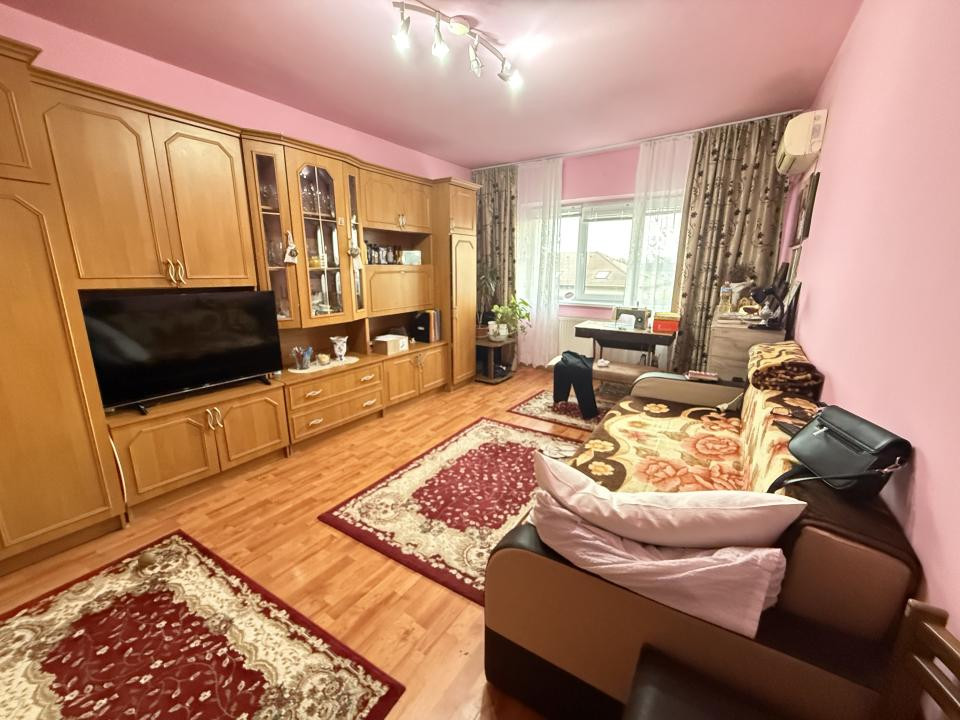 Apartament cu 3 camere, decomandat, 65 mp utili - Girocului