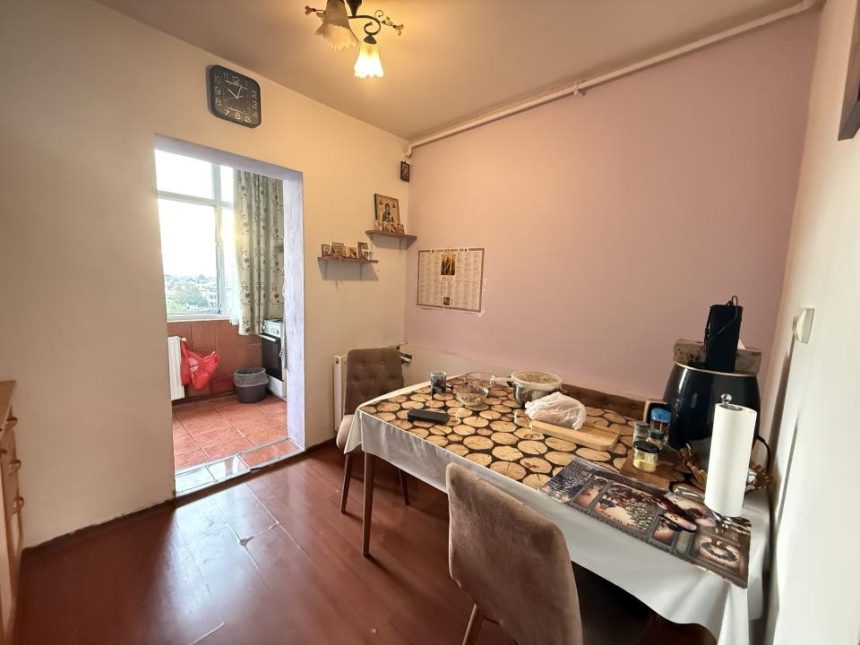 Apartament cu 3 camere, decomandat, 65 mp utili - Girocului