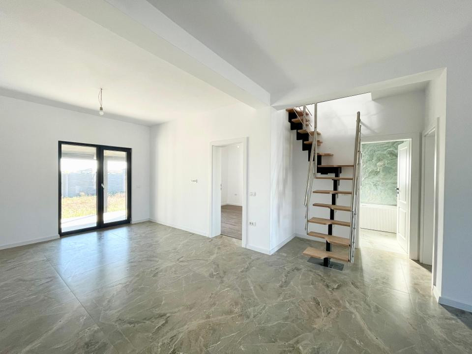 Duplex 4 camere, 94mp utili, 275mp teren - Mosnita Noua