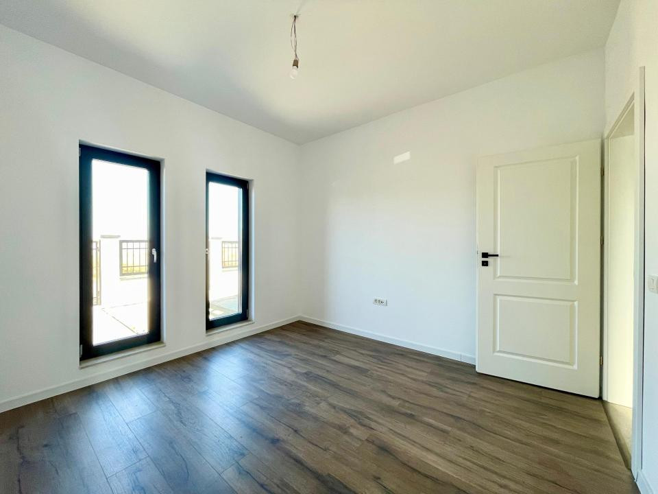 Duplex 4 camere, 94mp utili, 275mp teren - Mosnita Noua