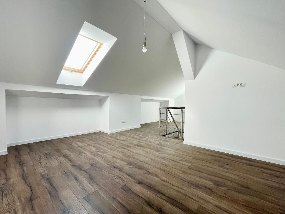 Duplex 4 camere, 94mp utili, 275mp teren - Mosnita Noua