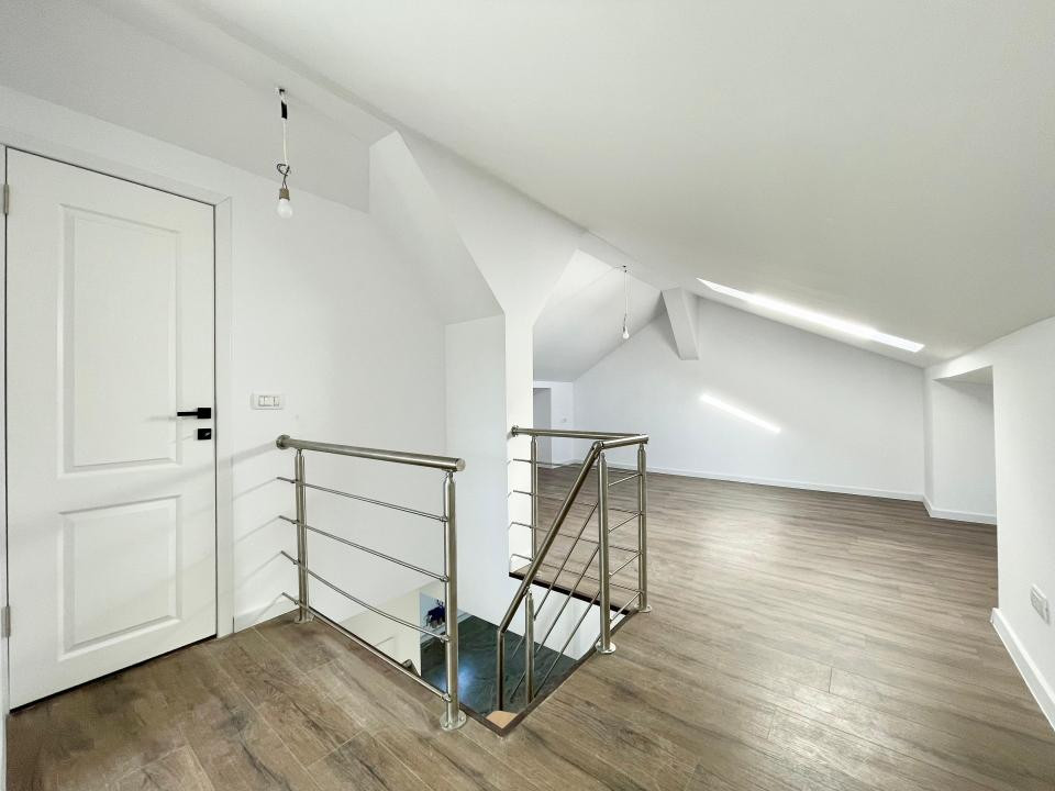 Duplex 4 camere, 94mp utili, 275mp teren - Mosnita Noua