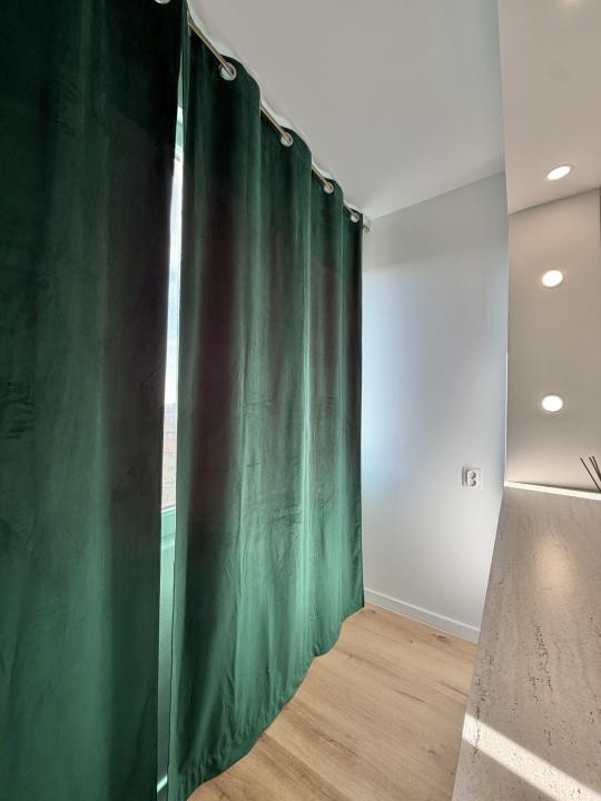 Apartament 2 camere, renovat complet, etaj 9/10, zona Dambovita 