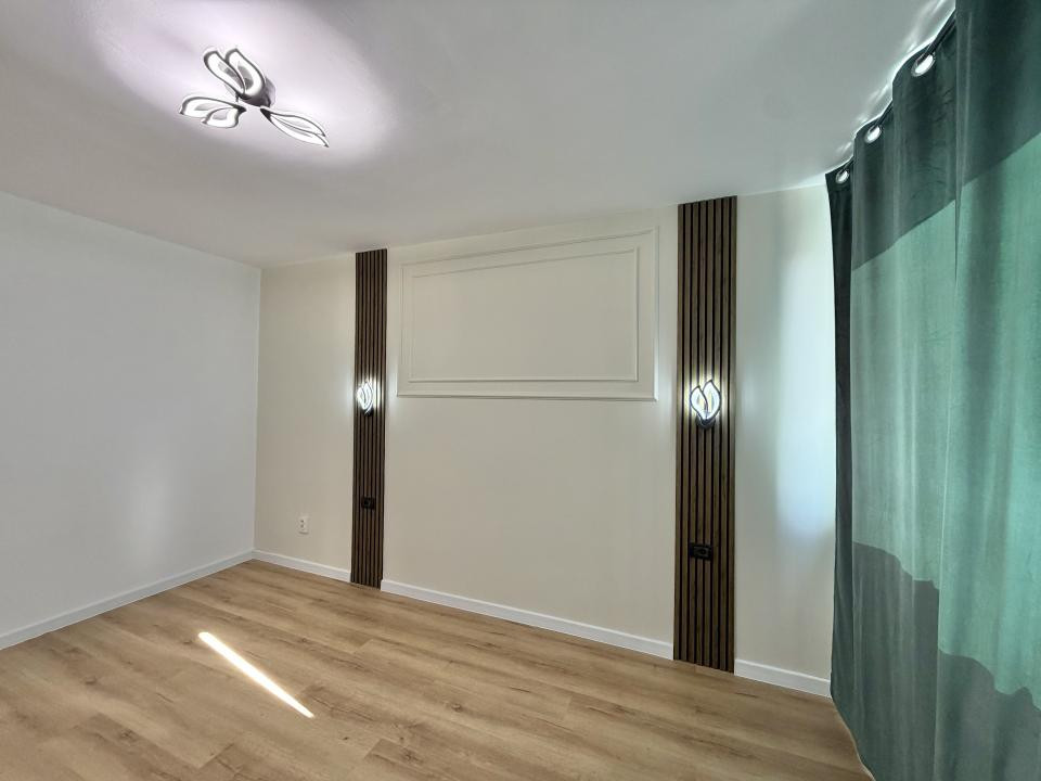 Apartament 2 camere, renovat complet, etaj 9/10, zona Dambovita 