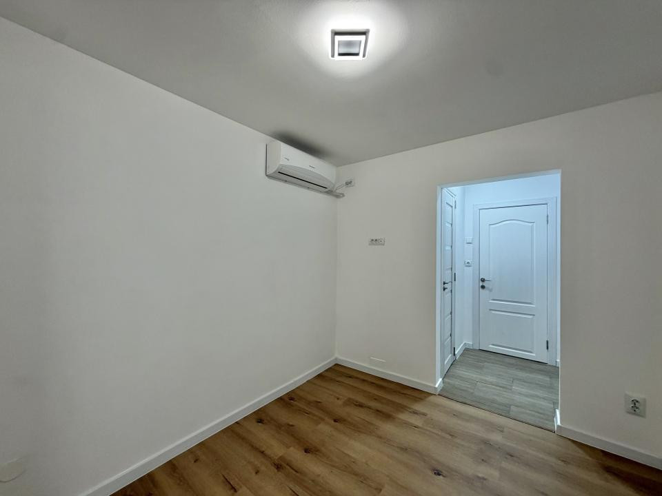 Apartament 2 camere, renovat complet, etaj 9/10, zona Dambovita 