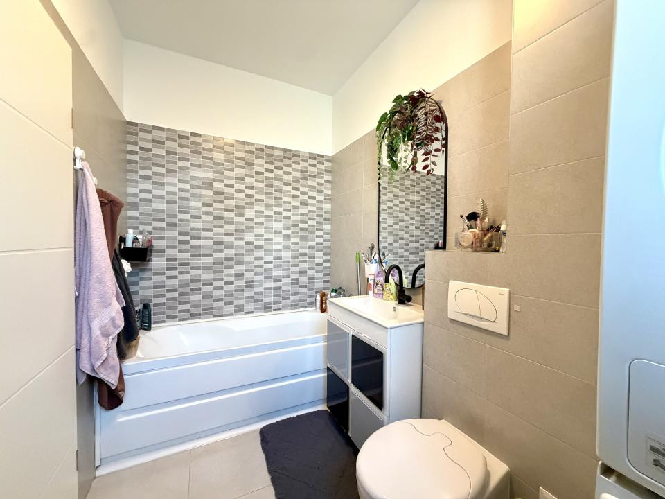 Apartament cu 3 camere, 66 mp + gradina de 51 mp - Dumbravita