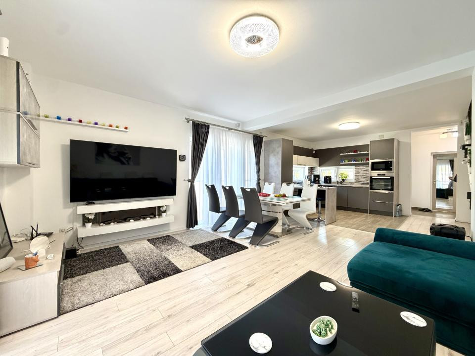 Duplex cu piscina si sala fitness, 4 camere, 113 mp utili - Dumbravita