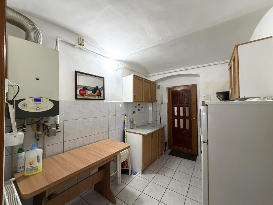 Apartament cu 1 camera, 33mp utili, demisol inalt-Zona Balcescu 