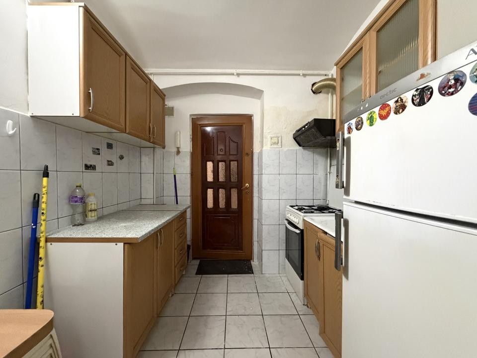 Apartament cu 1 camera, 33mp utili, demisol inalt-Zona Balcescu 